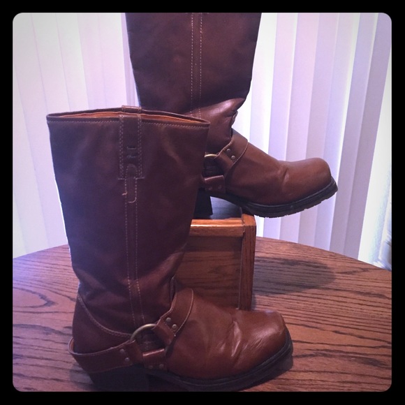 PBX Basics Boots - Picture 1 of 3